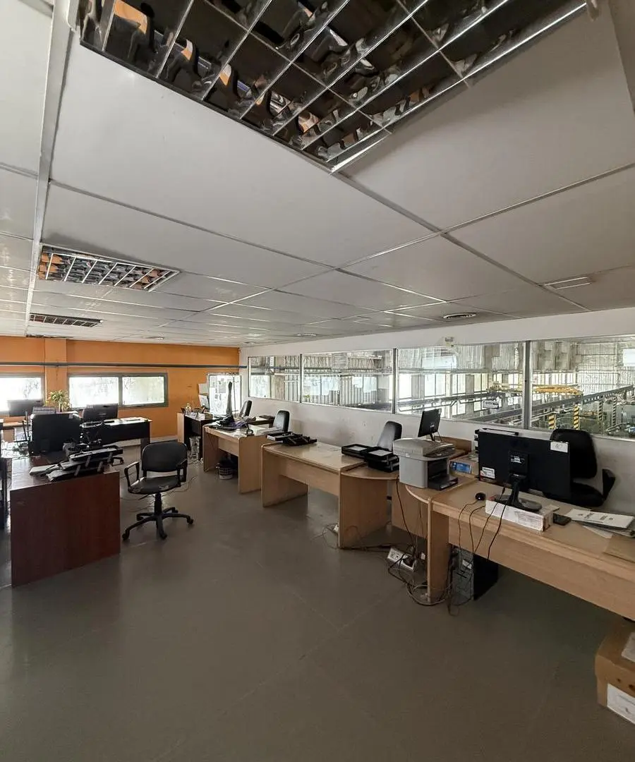 EXC. GALPON IDEAL CENTRO LOGISTICO / 1350 MTS CON OFICINAS Y COCHERAS 4