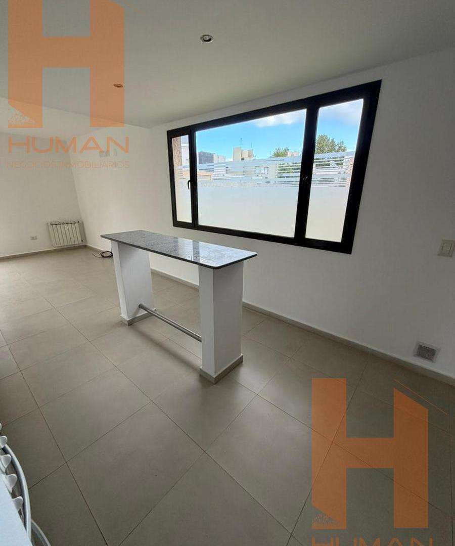 Foto de ALQUILER -DUPLEX CAMPO DE VUELO II -DOS DORM- TRES BAÑOS, imagen 2