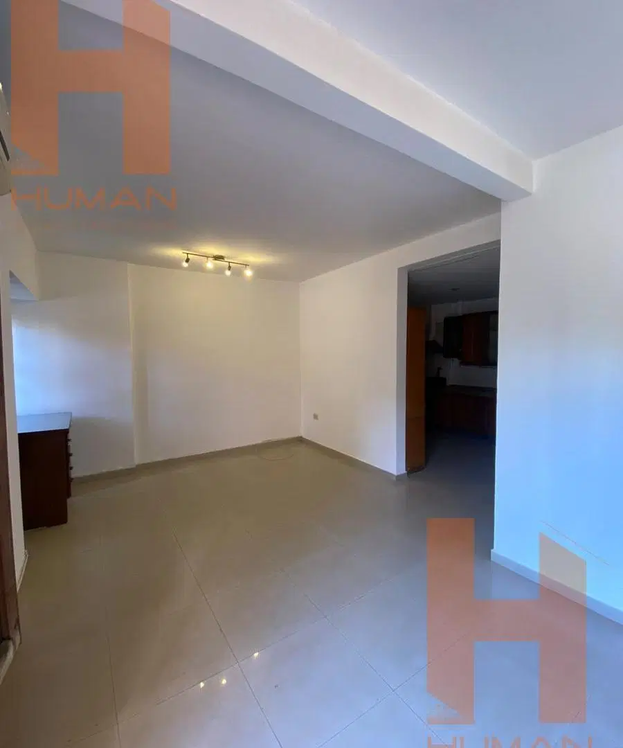A MTS DE NUEVO CENTRO SHOPPING - CASA EN PLANTA BAJA 3 DORMITORIOS - COCHERA 2