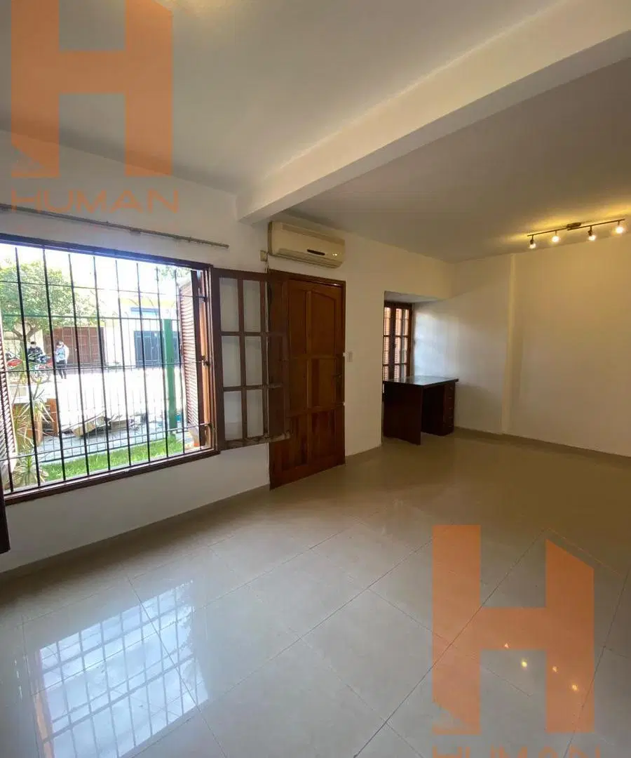 A MTS DE NUEVO CENTRO SHOPPING - CASA EN PLANTA BAJA 3 DORMITORIOS - COCHERA 3