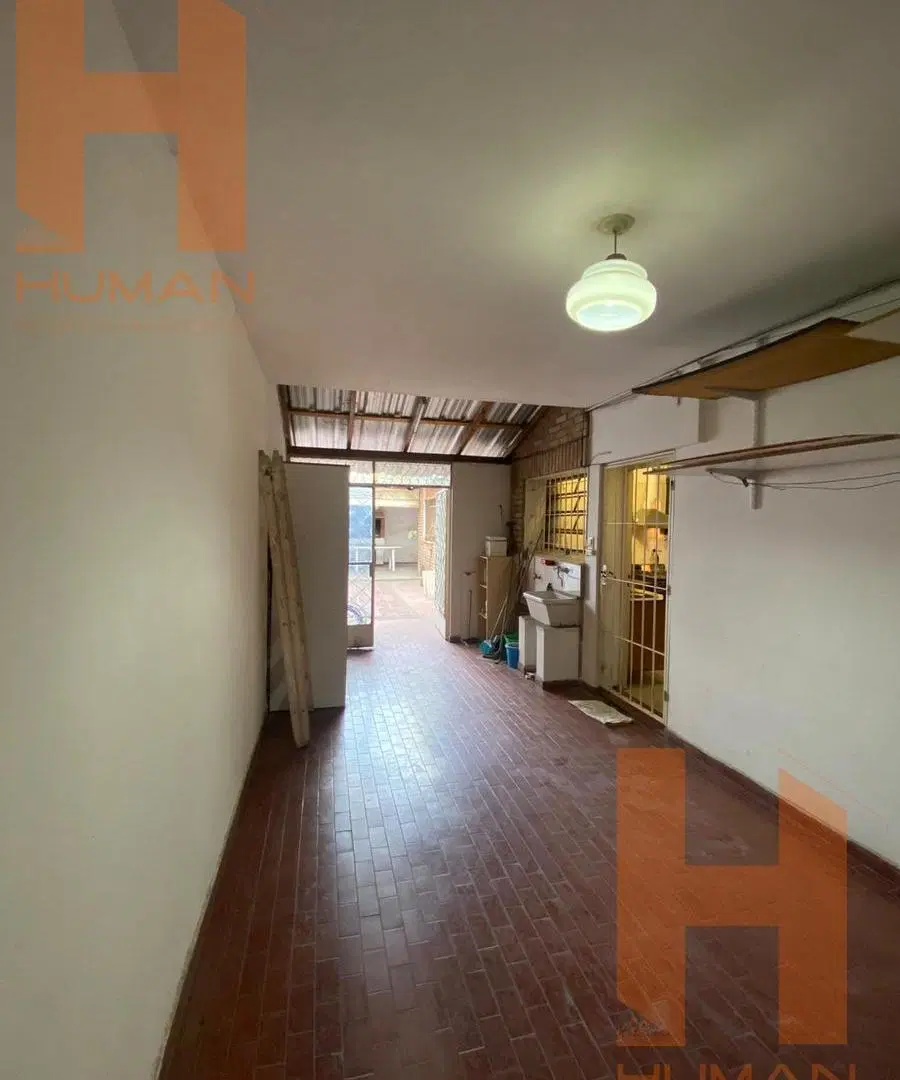 A MTS DE NUEVO CENTRO SHOPPING - CASA EN PLANTA BAJA 3 DORMITORIOS - COCHERA 4