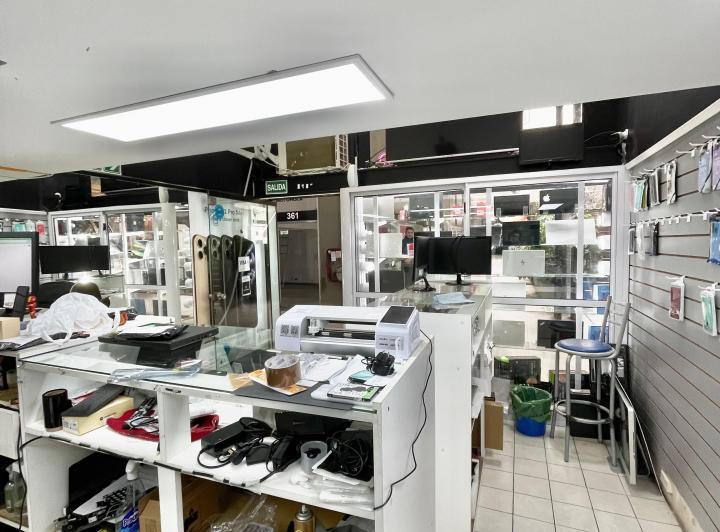 Alquiler Local Comercial - Galeria Jardin - Microcentro 4