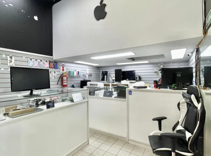 Alquiler Local Comercial - Galeria Jardin - Microcentro 1