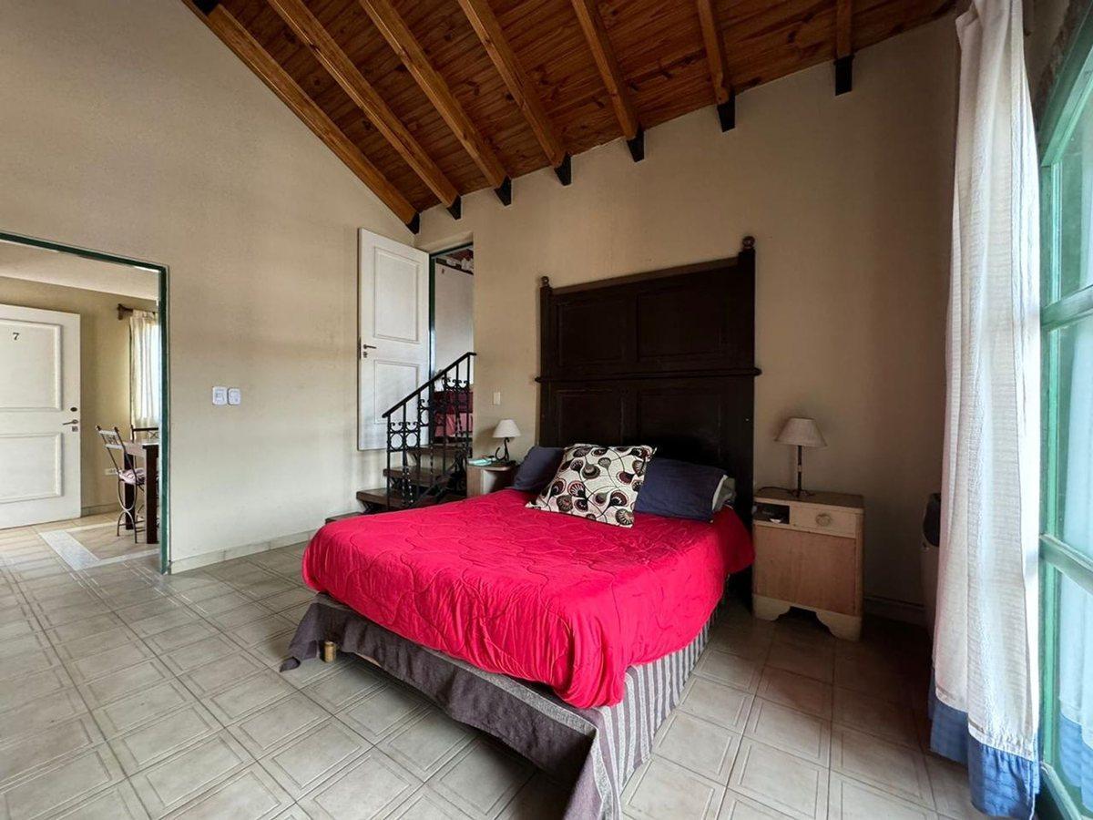 Casa Colonial Multifuncion con Reformas de Nivel 4