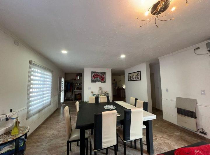MODERNA Y AMPLIA VIVIENDA 2 DORMITORIOS 2