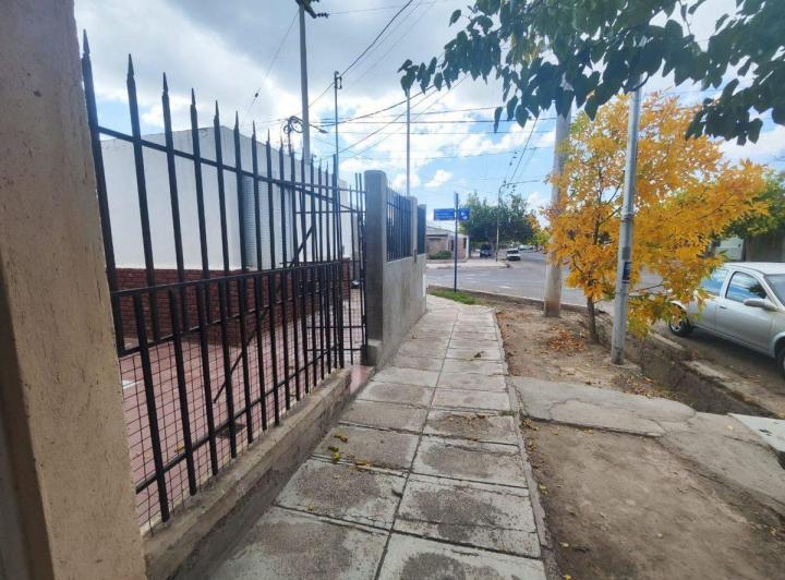 VENTA CASA LUZURIAGA MAIPU 4
