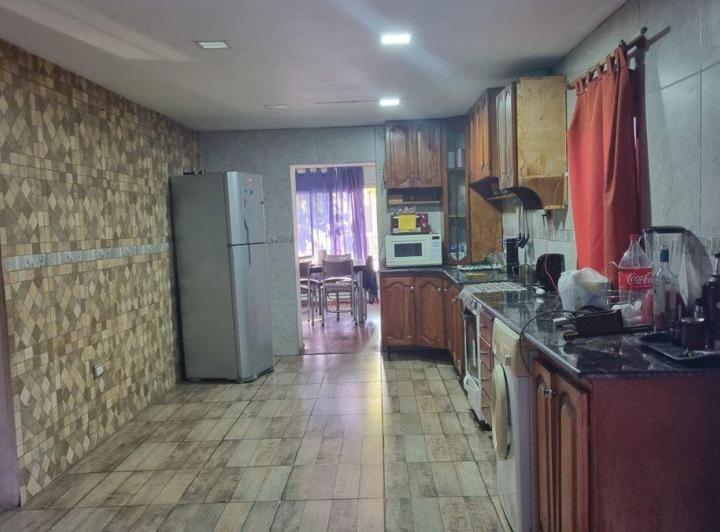 SE VENDE CASA ESQUINA EN MAIPU 1