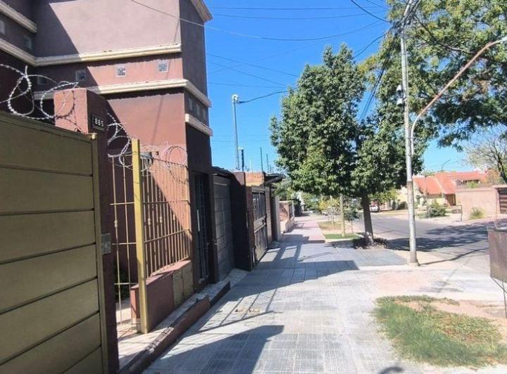 VENTA DEPARTAMENTO EN CAPITAL MENDOZA PLANTA BAJA 1