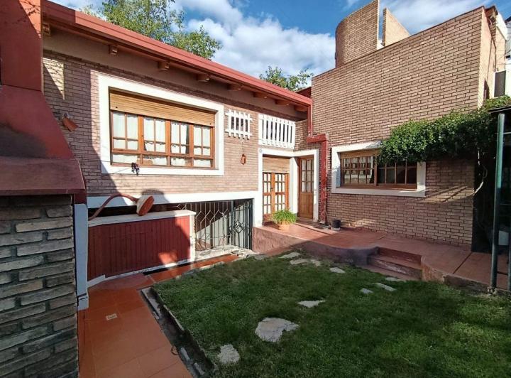 REMAX VENDIMIA OFRECE PROPIEDAD EN LA SEXTA S. MDZ 5