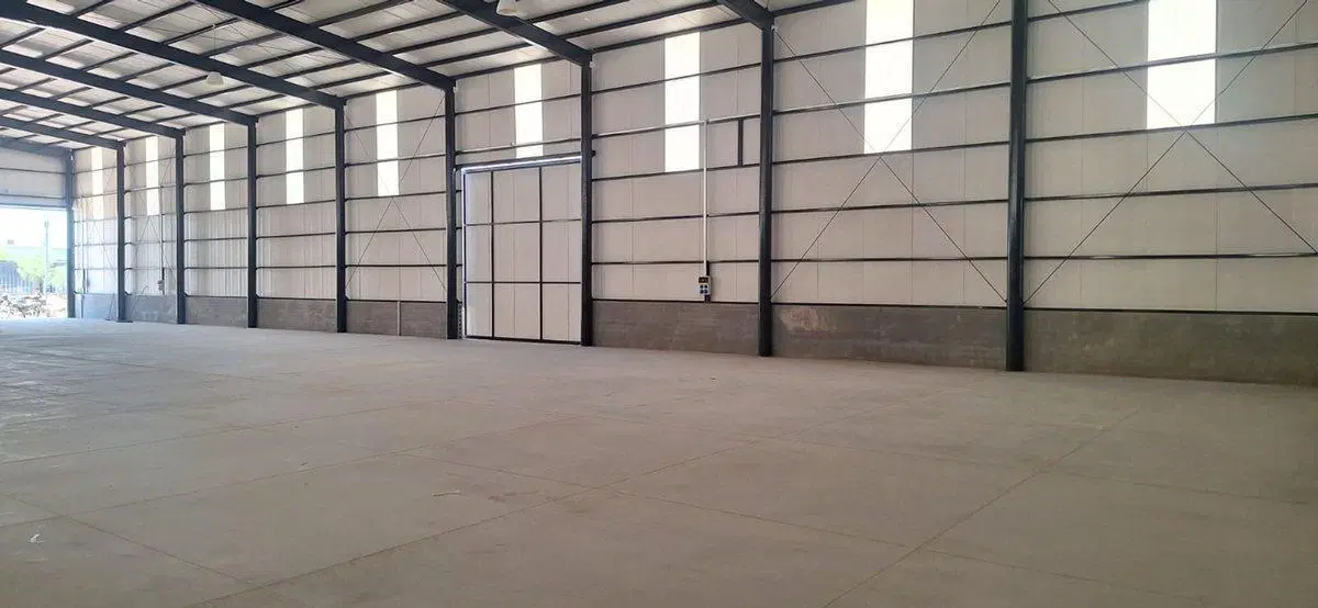 Depósitos de 900 m2 sobre Carril Rodríguez Peña 3