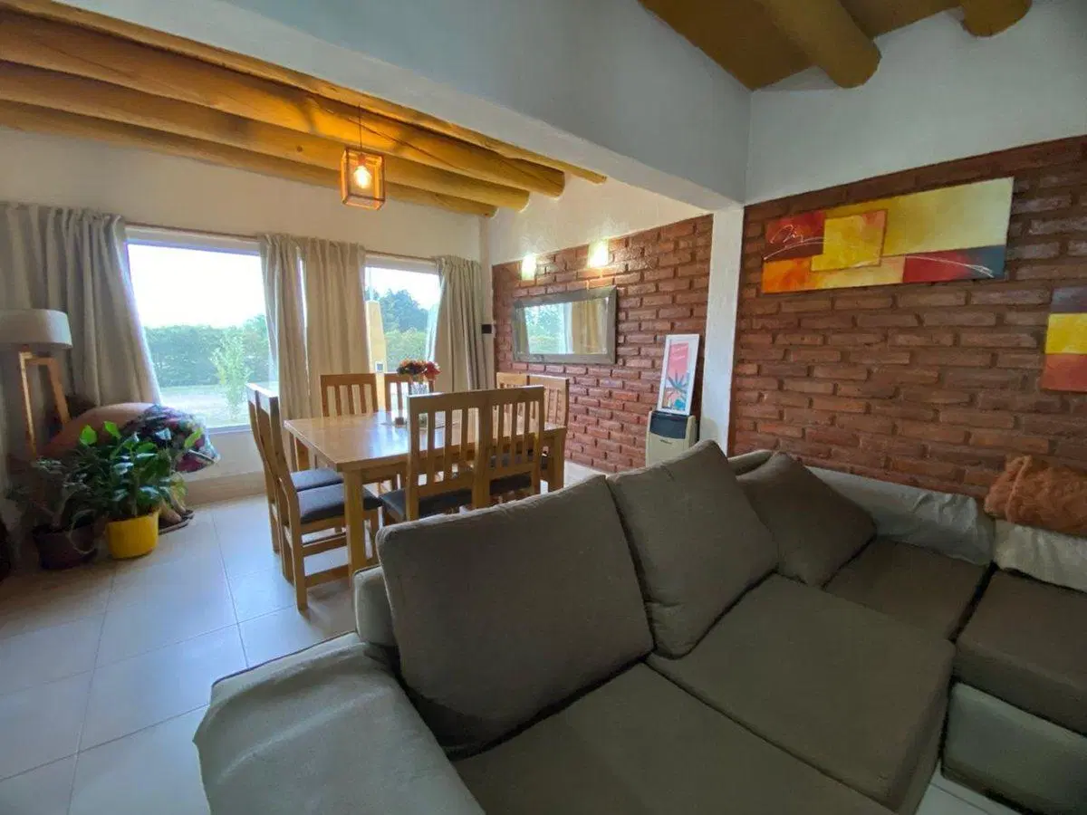 Se Vende Casa Amplia y Luminosa. Gran Oportunidad 3
