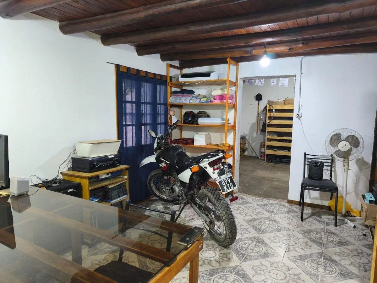 CASA + PISCINA + SALON COM Y OFIC. LAS COMPUERTAS. 5