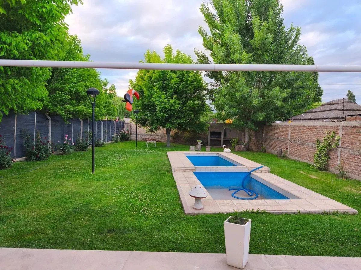 CASA + PISCINA + SALON COM Y OFIC. LAS COMPUERTAS. 4