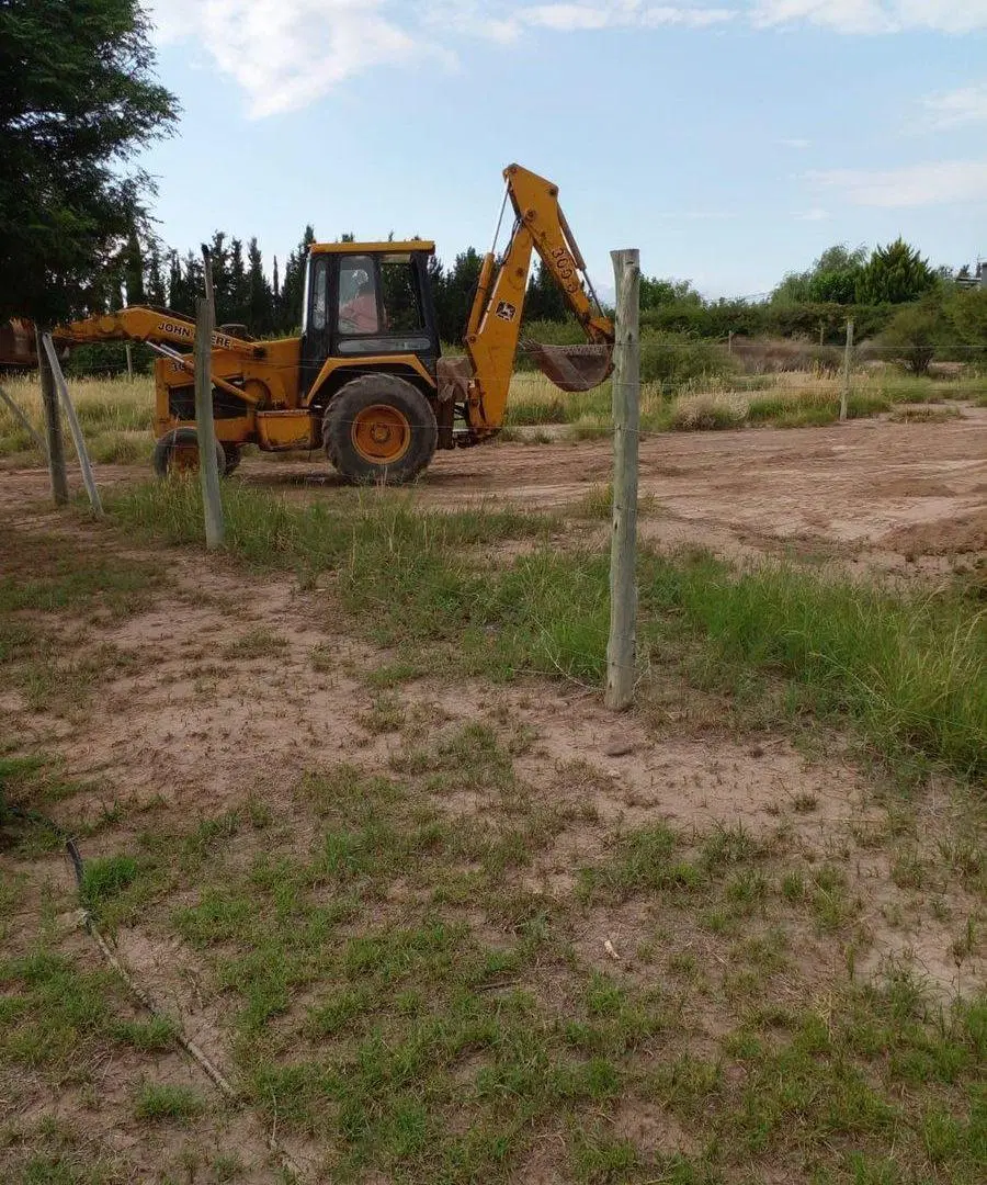 TERRENO DE 1000M² CON PILETA, ESCRITURA, TRIFASICA 4