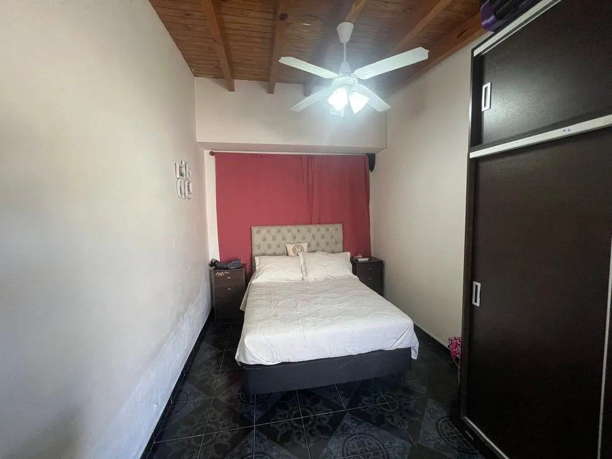 CASADE 4 HABITACIONES EN VENTA EN MAIPU 4