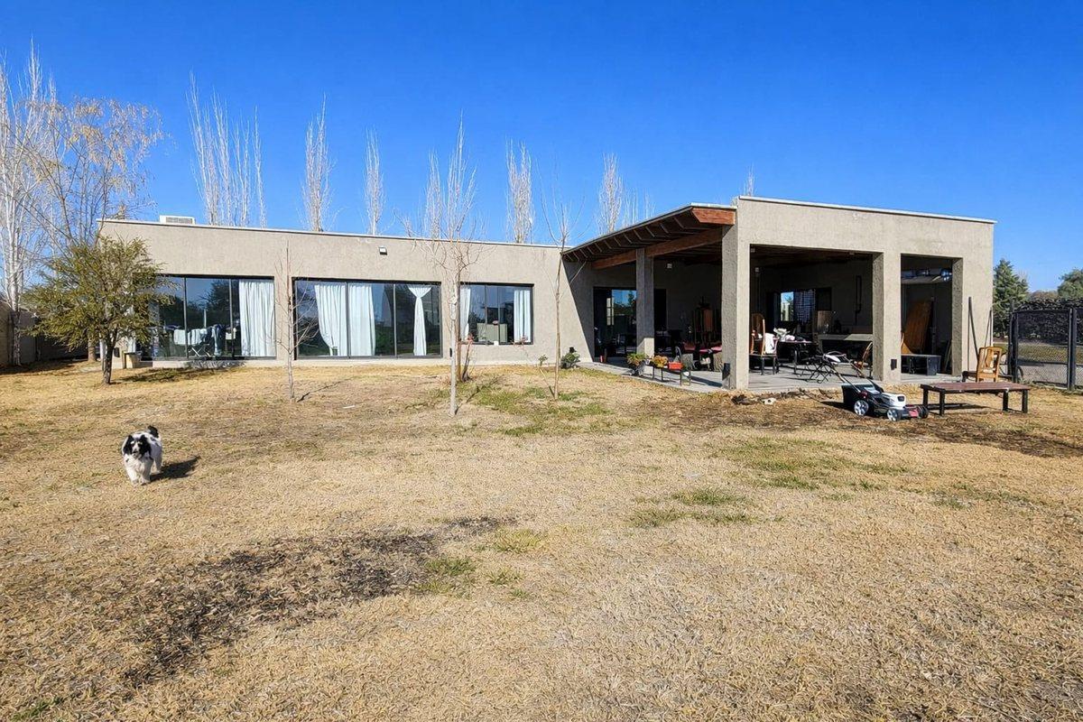 CASA ALBA DE TANQAY RUSSELL MAIPU MENDOZA