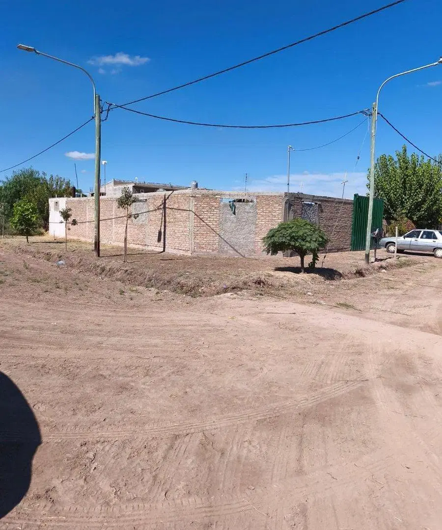LOTE BARRIO JARDIN SAN ROQUE 4