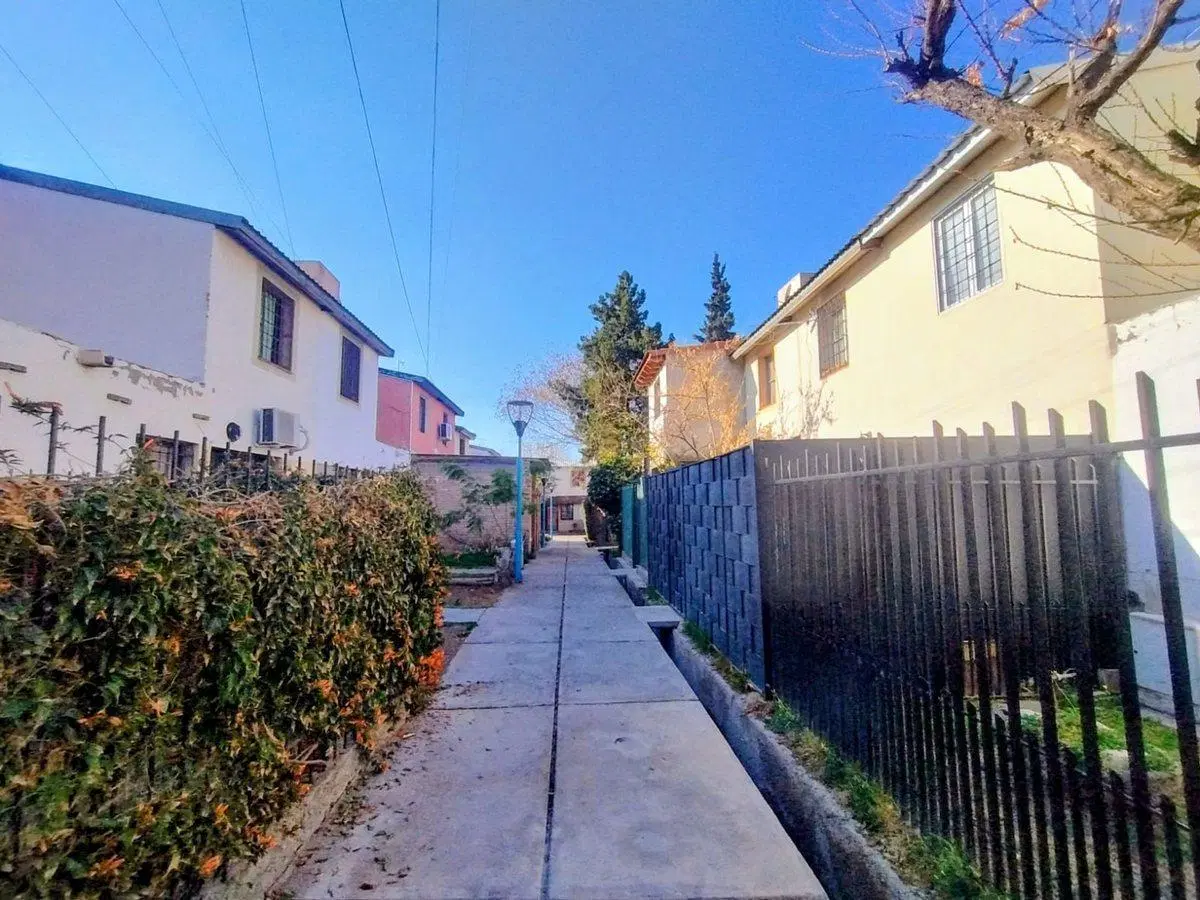 VENTA: AMPLIO Y CÓMODO DÚPLEX EN LUZURIAGA, MAIPÚ. 3