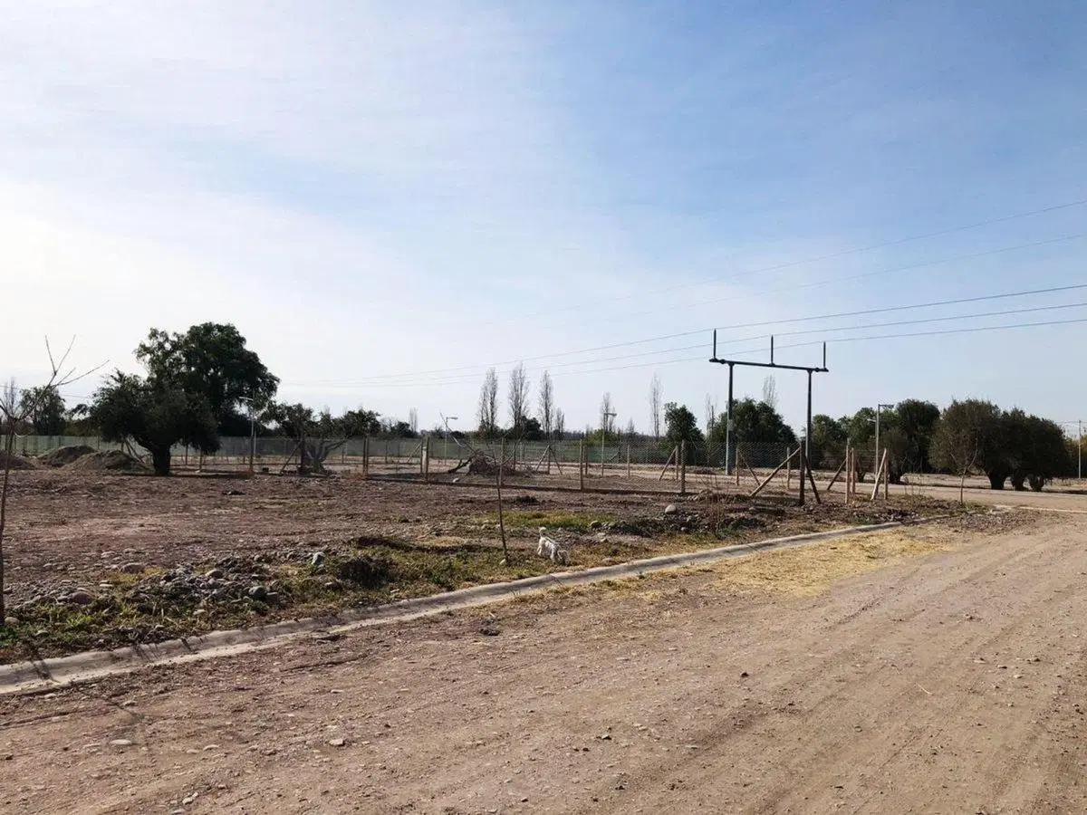 LOTE EN VENTA BARRIO PRIVADO AMPROS VIII, MAIPÚ. 3