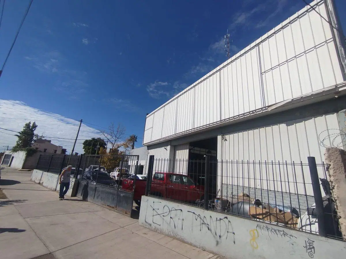 Venta Galpón Elpidio Gonzalez y Urquiza Guaymallén 2