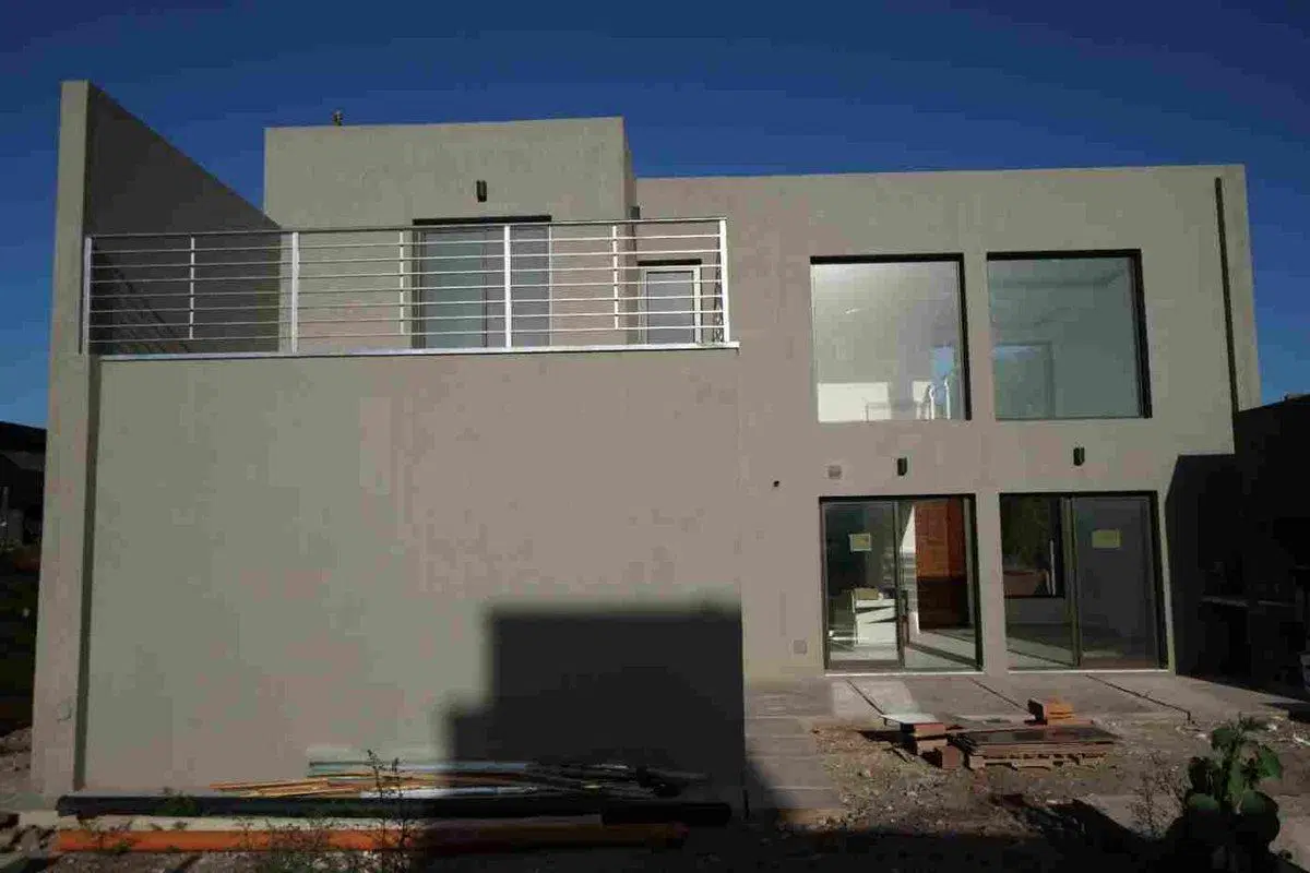 VENTA DE CASA EN LOMAS DE RUSSEL, MAIPU, MENDOZA 4