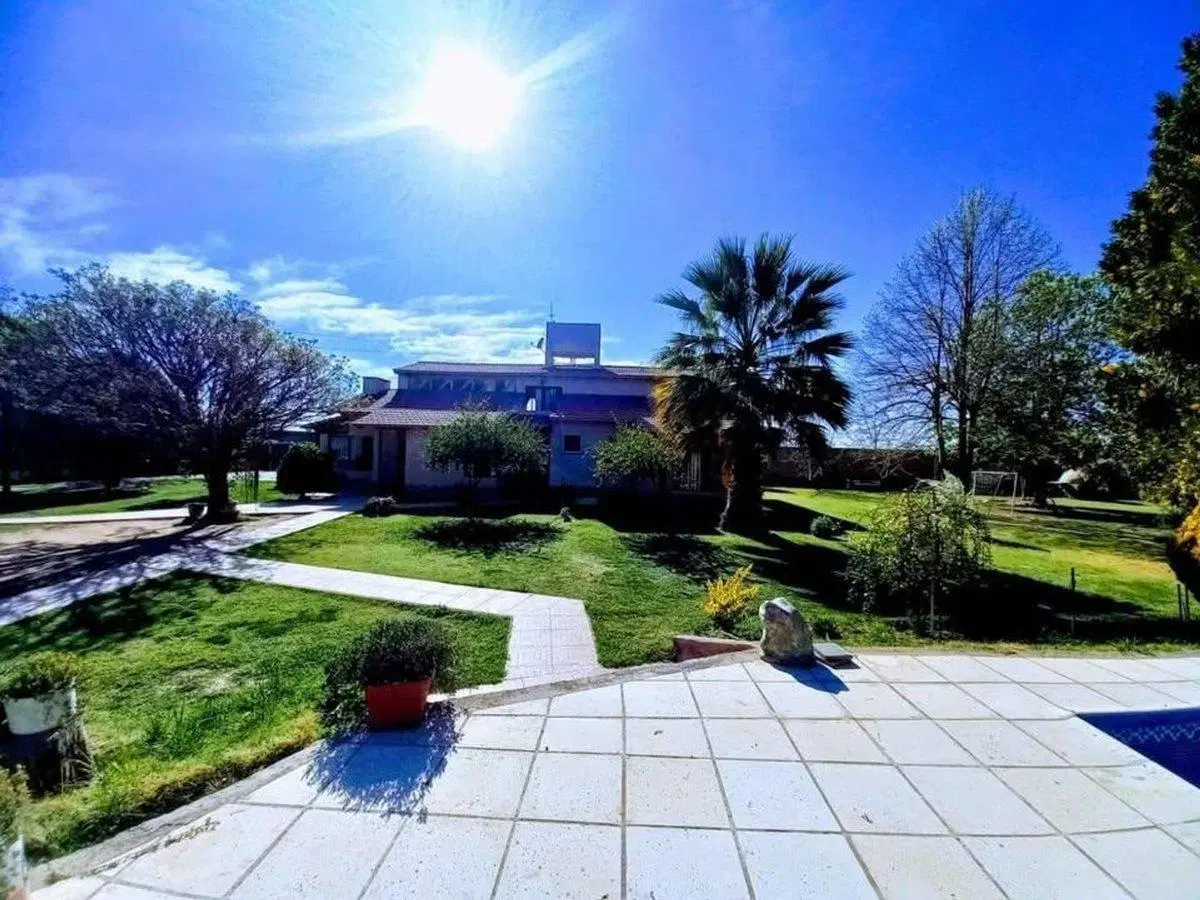 CASA CON GRAN PARQUIZADO EN VENTA, VISTALBA 3