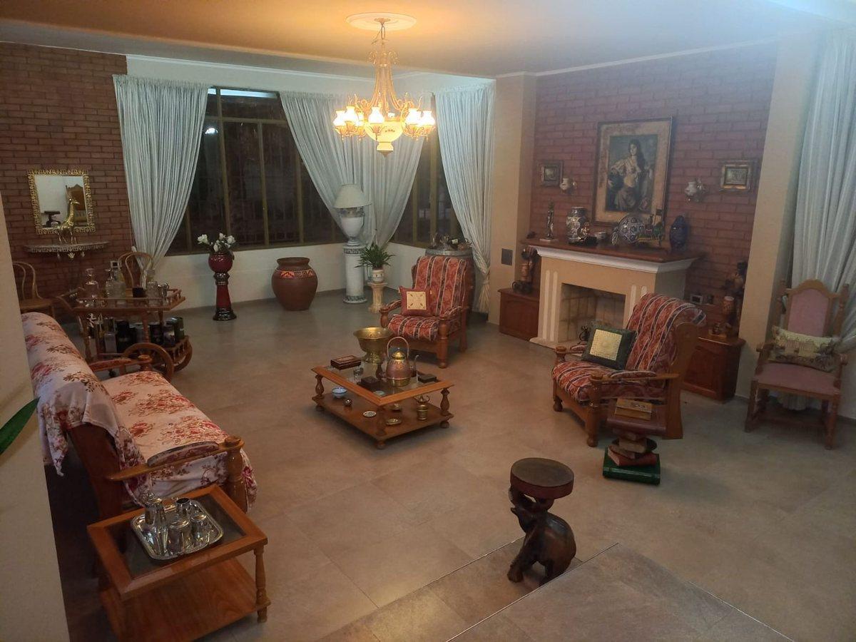 Foto de CASA 4 DORMITORIOS EN EL CENTRO DE JUNÍN!, imagen 5