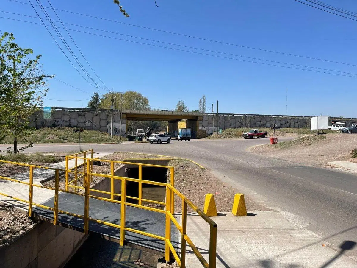 REMAX VENDE LOTE DE 4200 m2 SOBRE ACCESO SUR 4