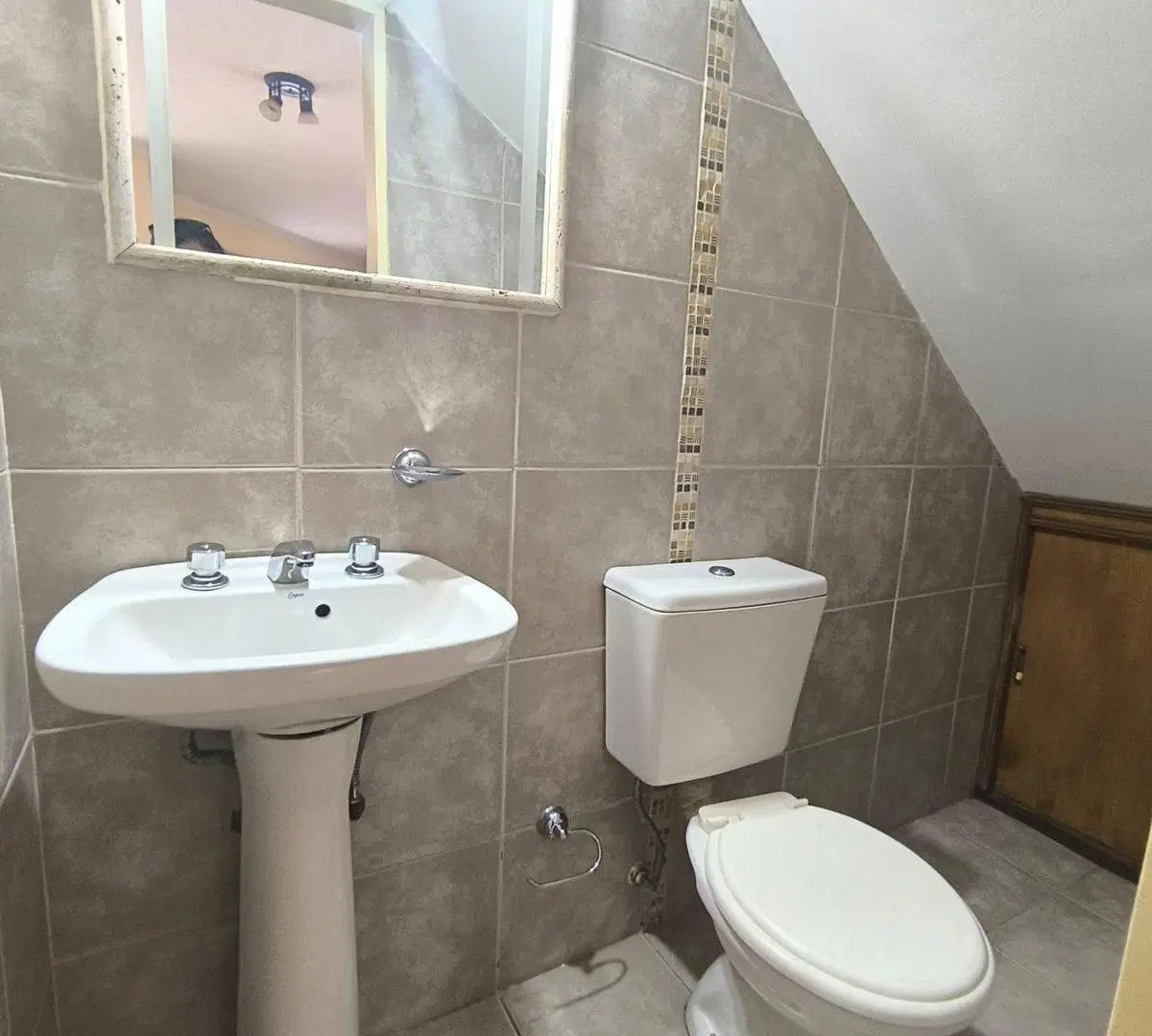 VENTA DE DUPLEX COMPLEJO CERRADO, CIUDAD MENDOZA 3