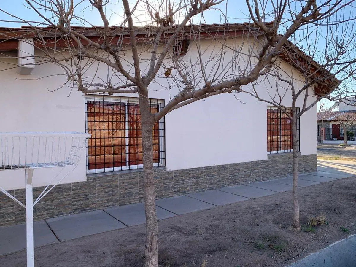 SE VENDE CASA DE 3 HAB  B. CONDOR Y ANDES  MAIPU 2