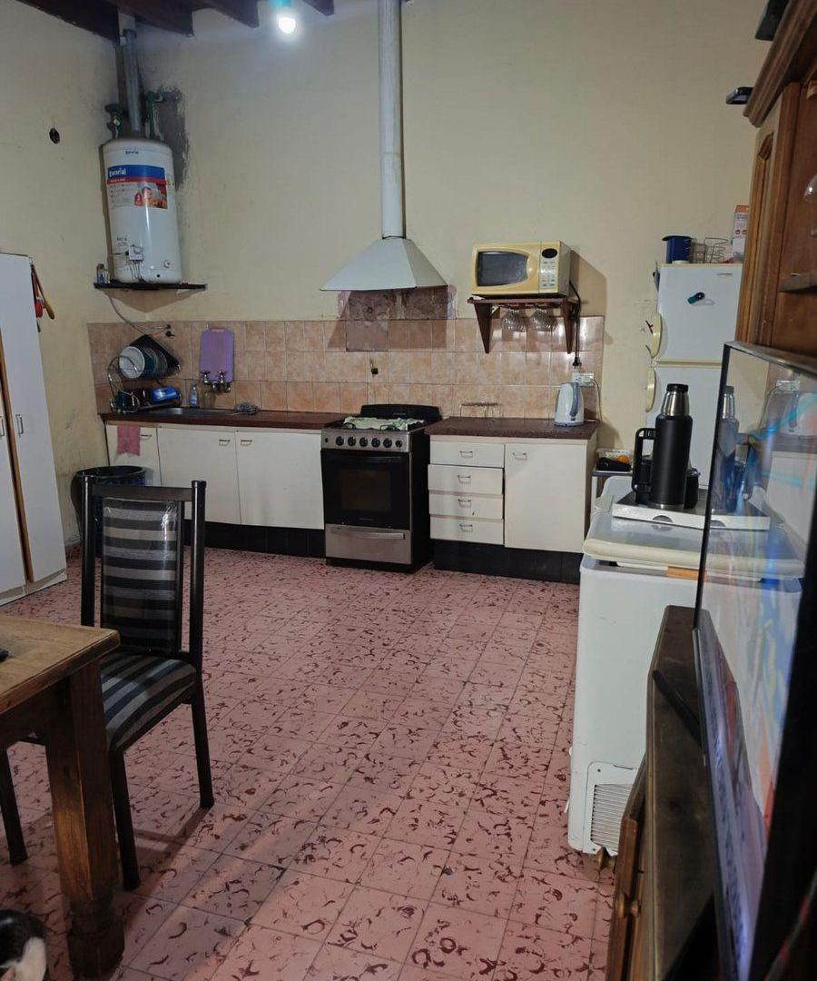 Foto de CASA EN SAN JOSE, 5 DORMITORIOS, AMPLIOS AMBIENTES, imagen 5