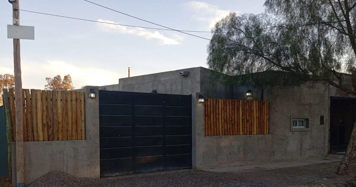 PROPIEDAD CON DOS CASAS EN VENTA -RODEO DE LA CRUZ 4