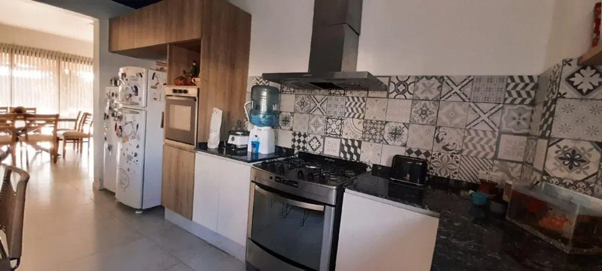 Venta de Excelente Casa en Barrio Privado de Maipu 8