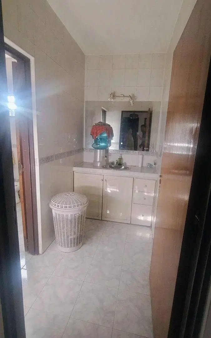 VENDO CASA CON GALPON TALLER. GODOY CRUZ 3