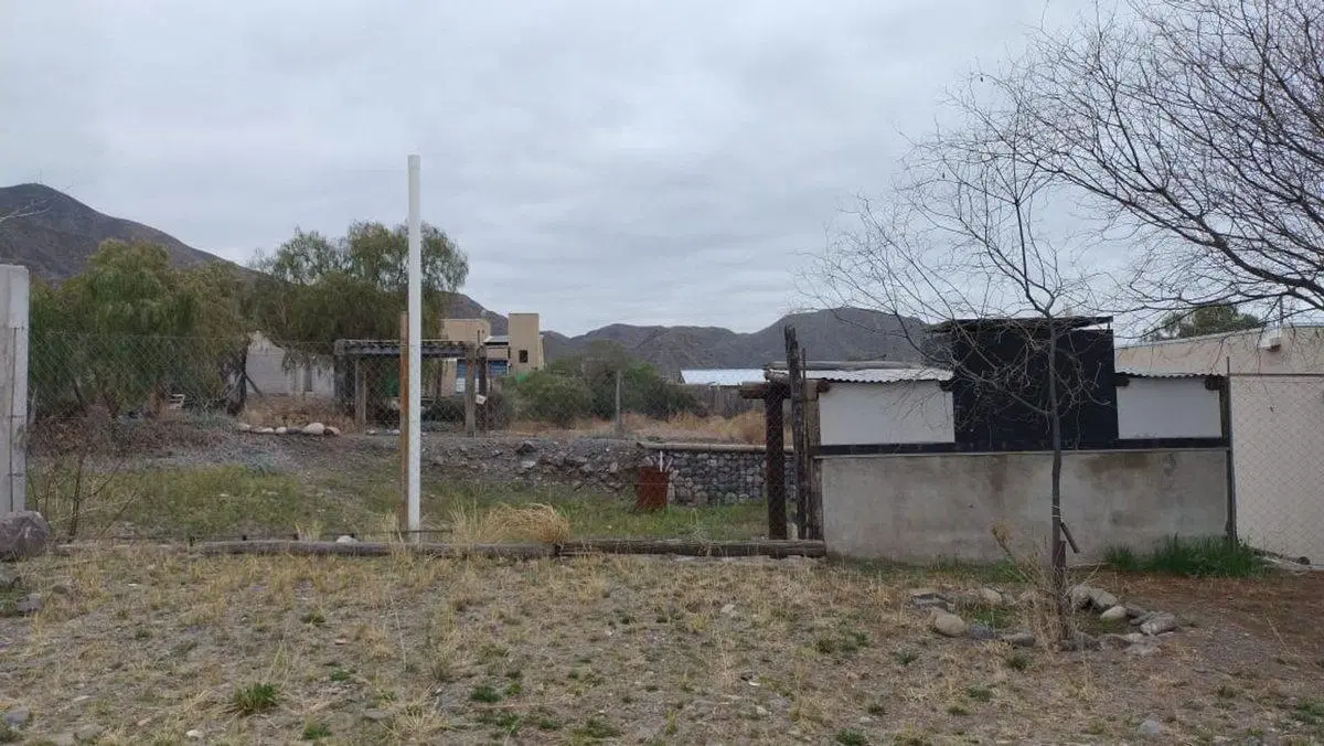 Casa en venta en barrio privado en El Challao 2