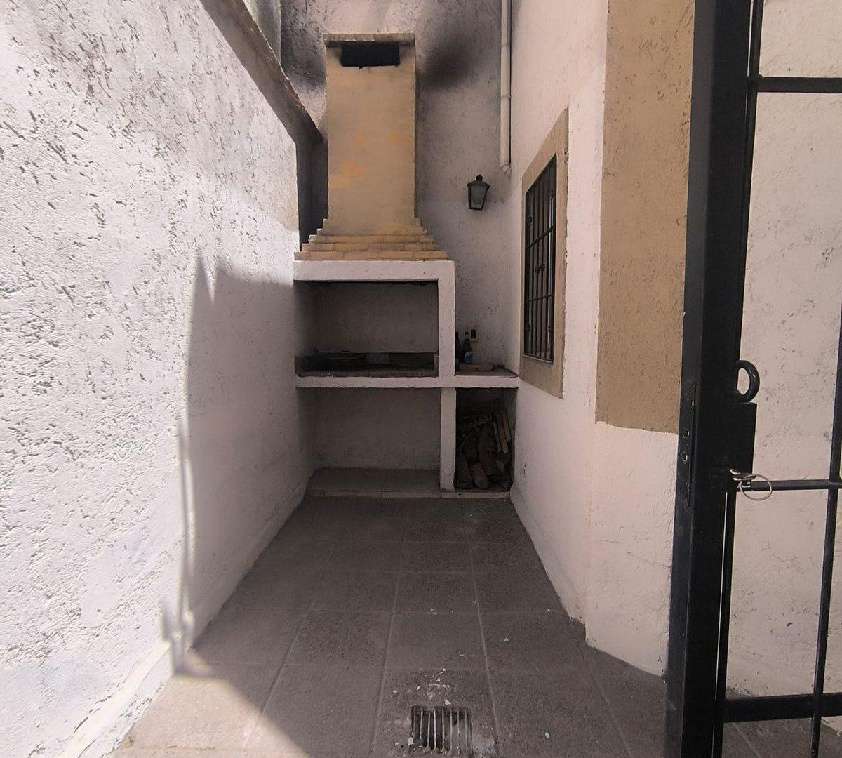 Foto de VENTA DE DUPLEX EN MENDOZA CIUDAD, imagen 2