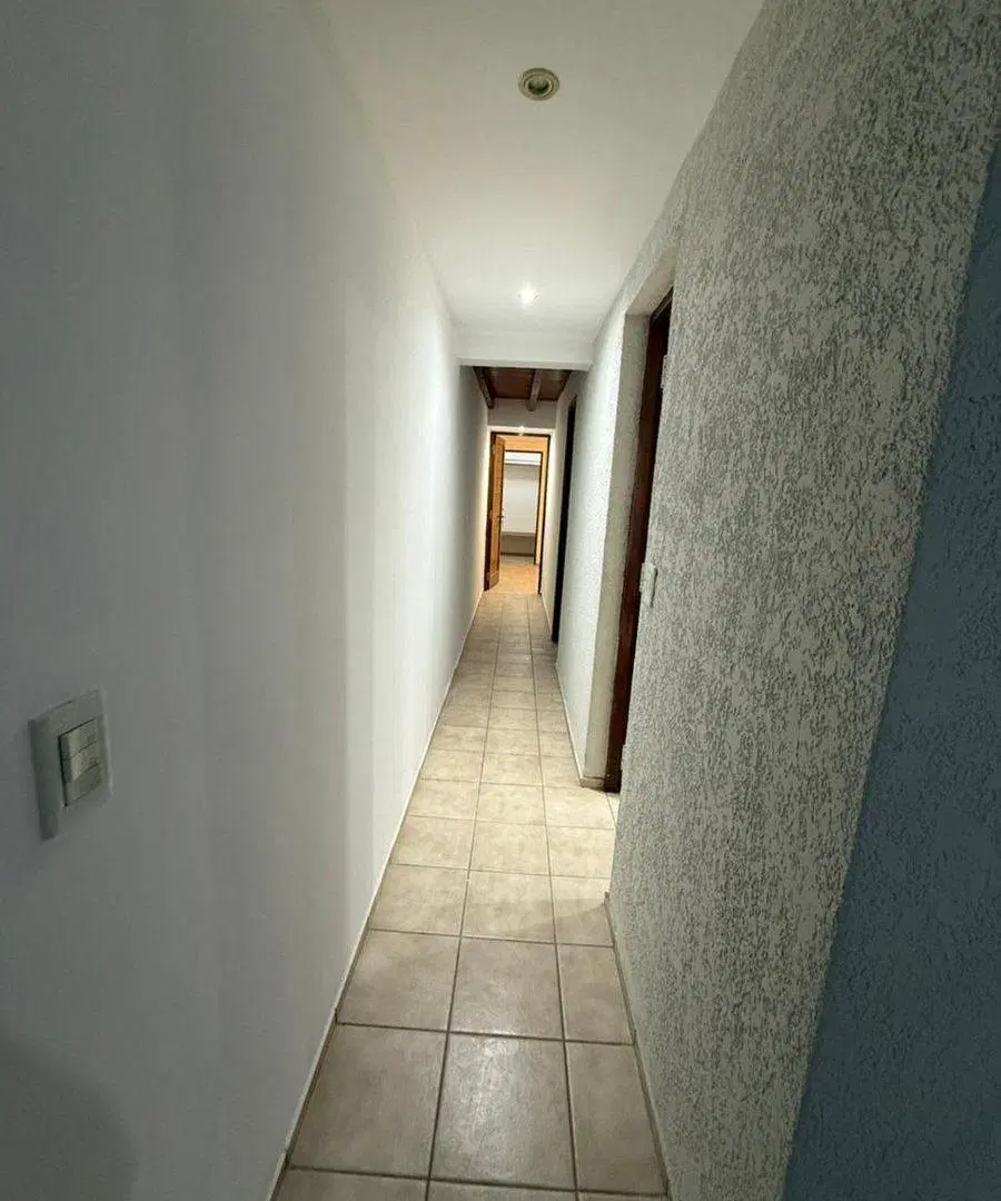 VENTA CASA HERMOSA EN LA CONSULTA 4