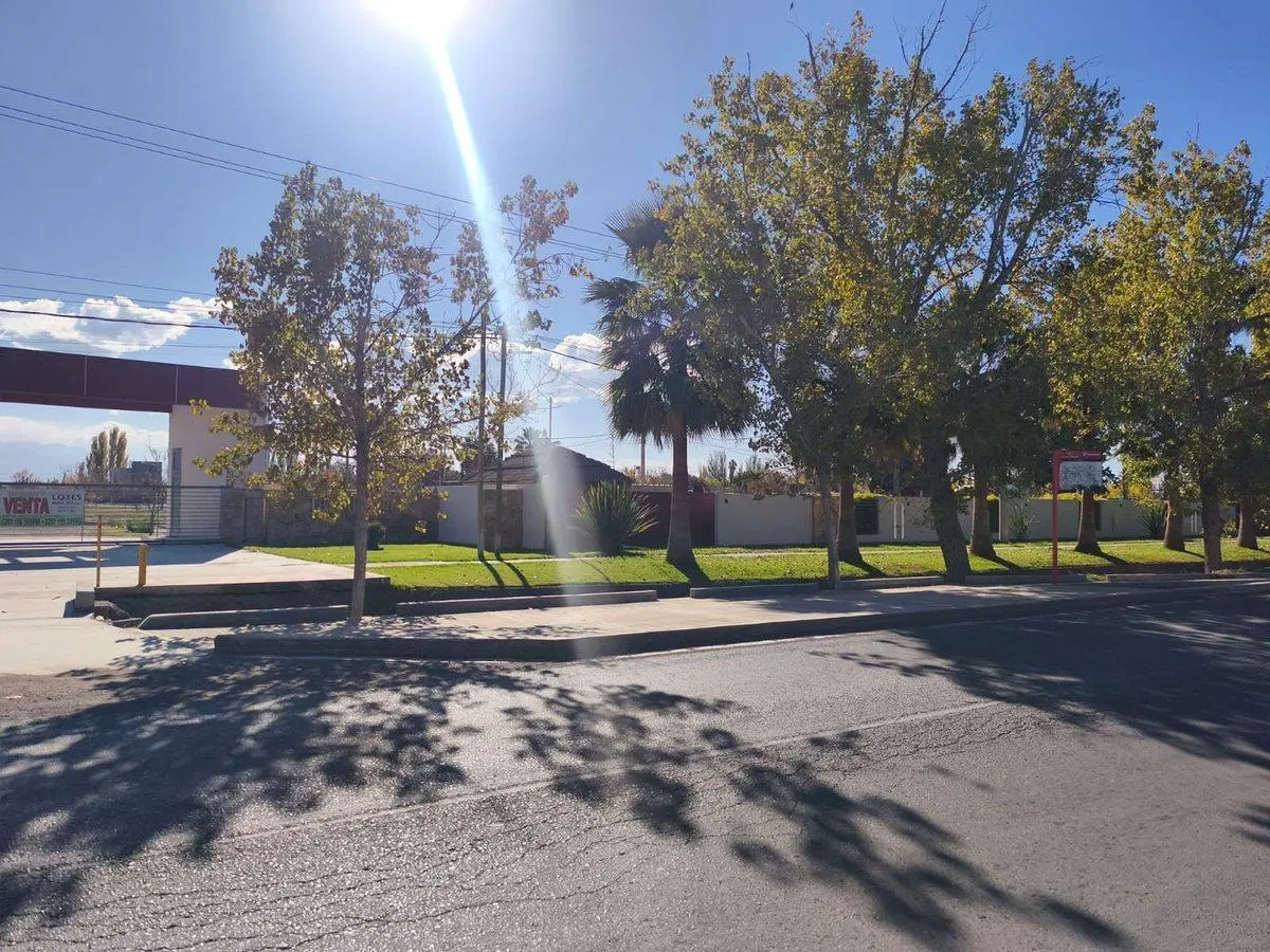 LOTE 280m² BARRIO LAS PALMAS II, LOS CORRALITOS 2
