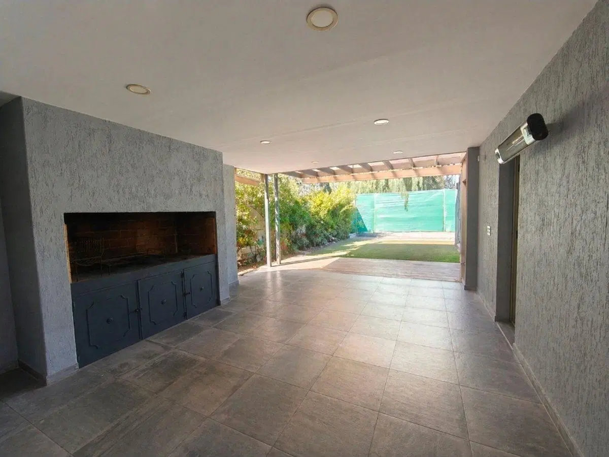 OPORTUNIDAD EN CORTADERAS II CASA PREMIUM 3