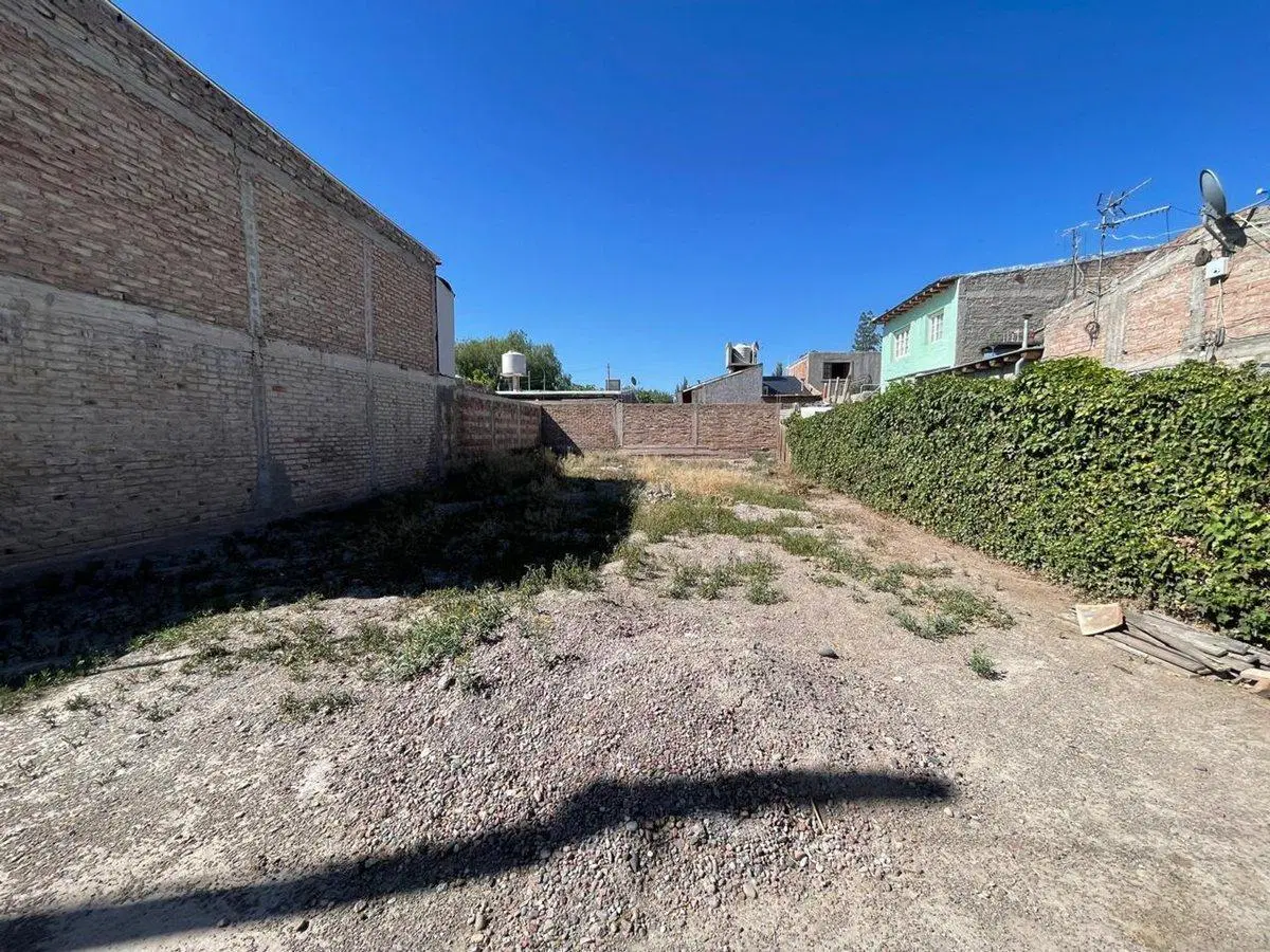 REMAX VENDIMIA OFRECE LOTE EN MAIPU 4