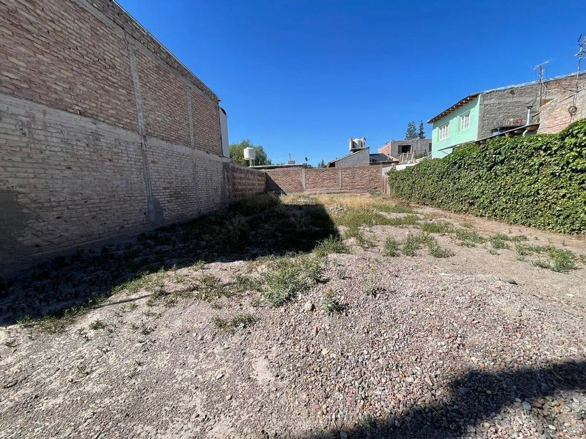 REMAX VENDIMIA OFRECE LOTE EN MAIPU 3