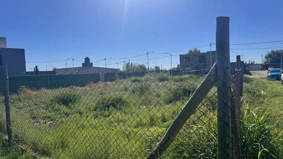 TERRENO EN VENTA 694 M² RIVADAVIA 2