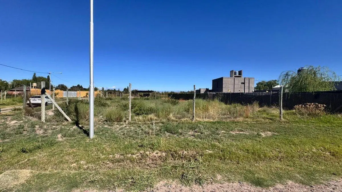 TERRENO EN VENTA 694 M² RIVADAVIA 3