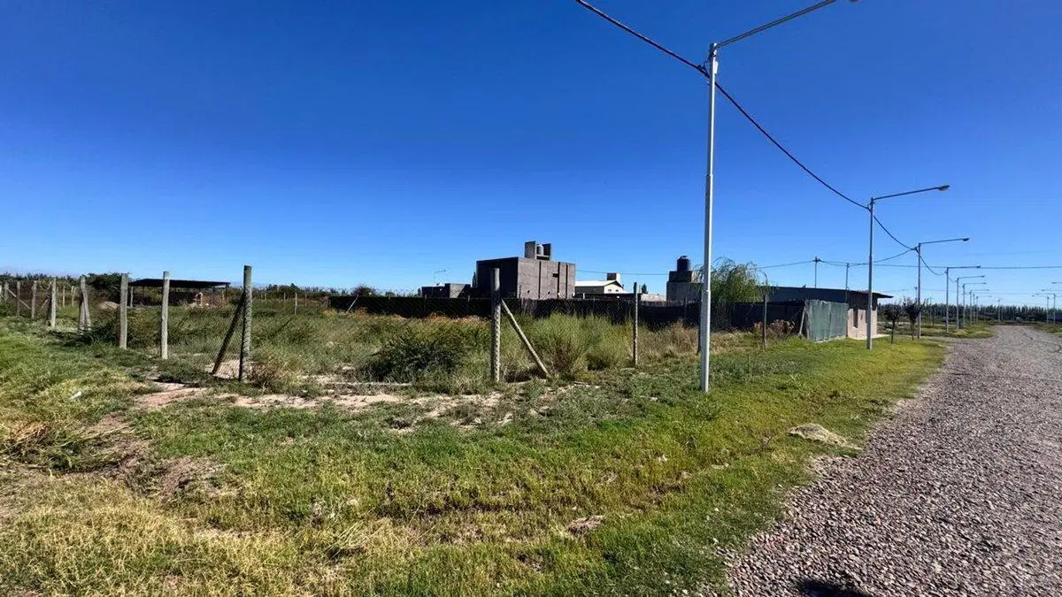 TERRENO EN VENTA 694 M² RIVADAVIA 4