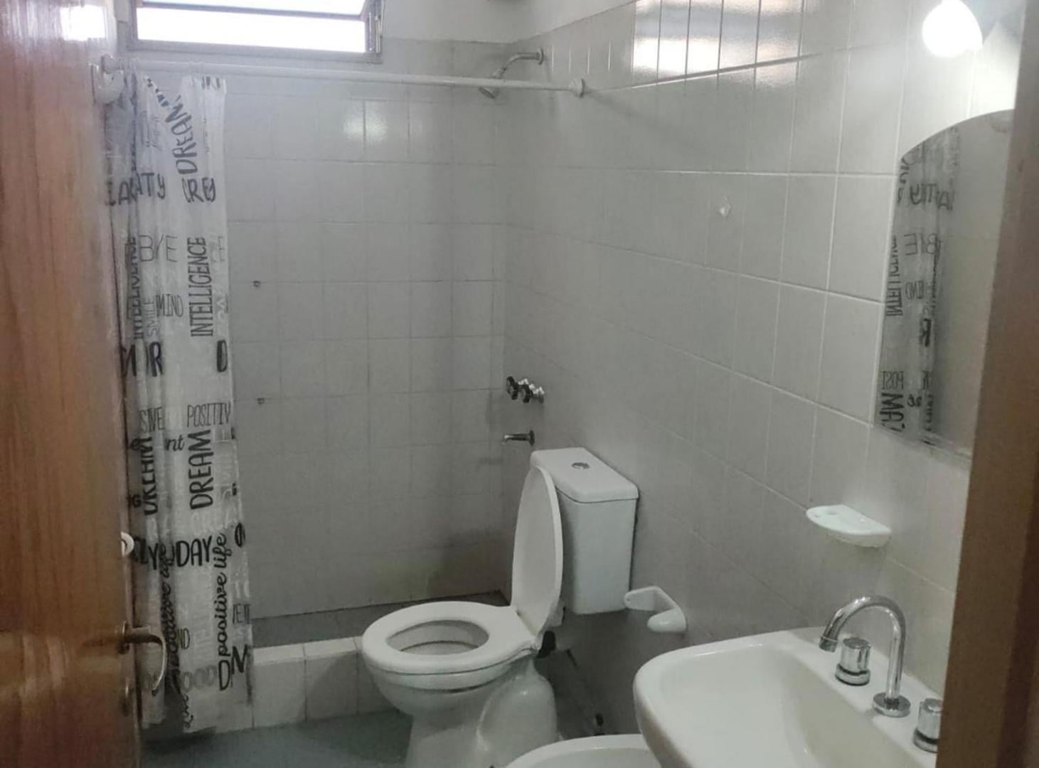 Foto de REMAX VENDE EXCELENTE DEPTO EN GUYMALLEN, imagen 3