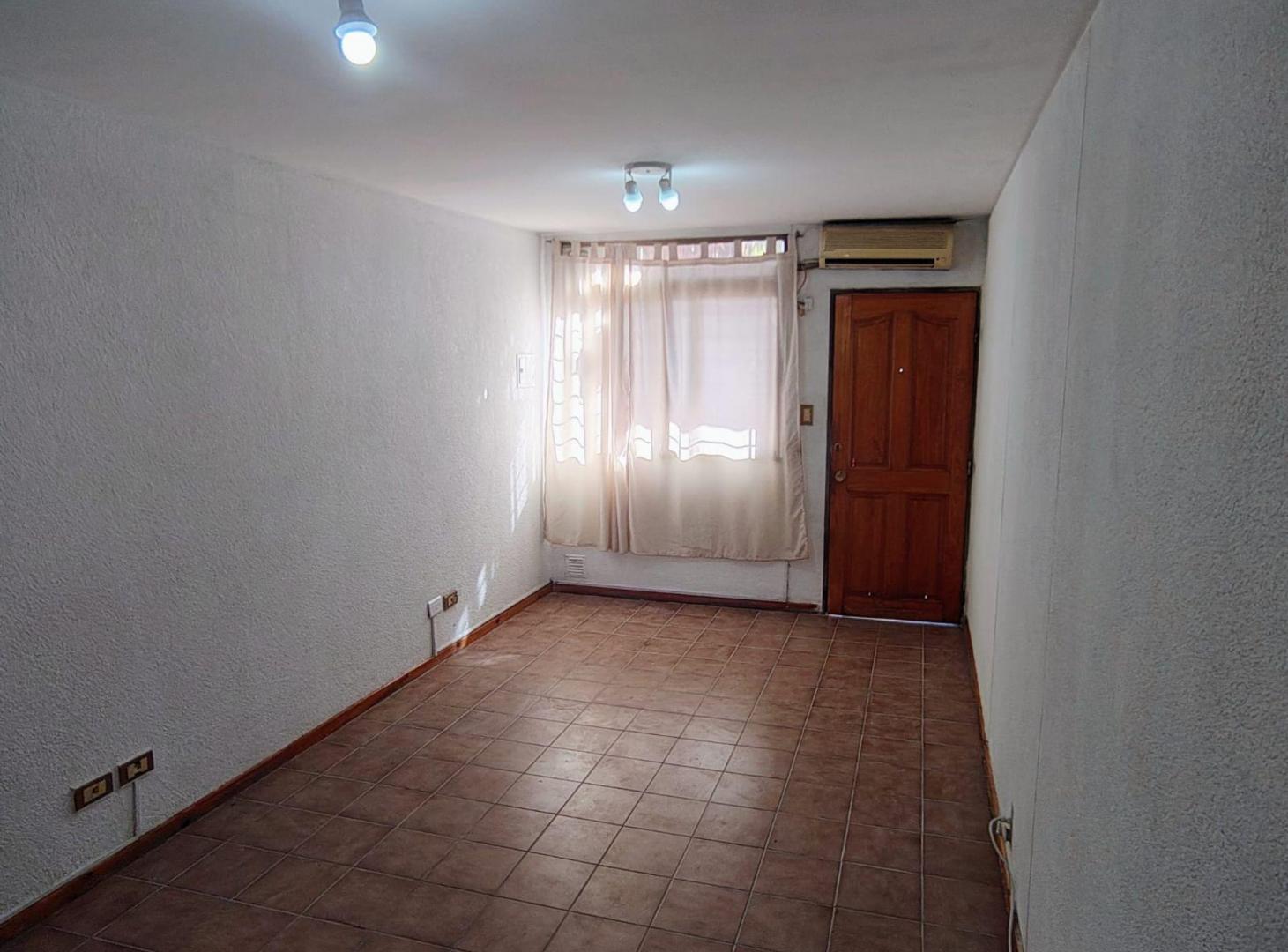 Foto de REMAX VENDE EXCELENTE DEPTO EN GUYMALLEN, imagen 2