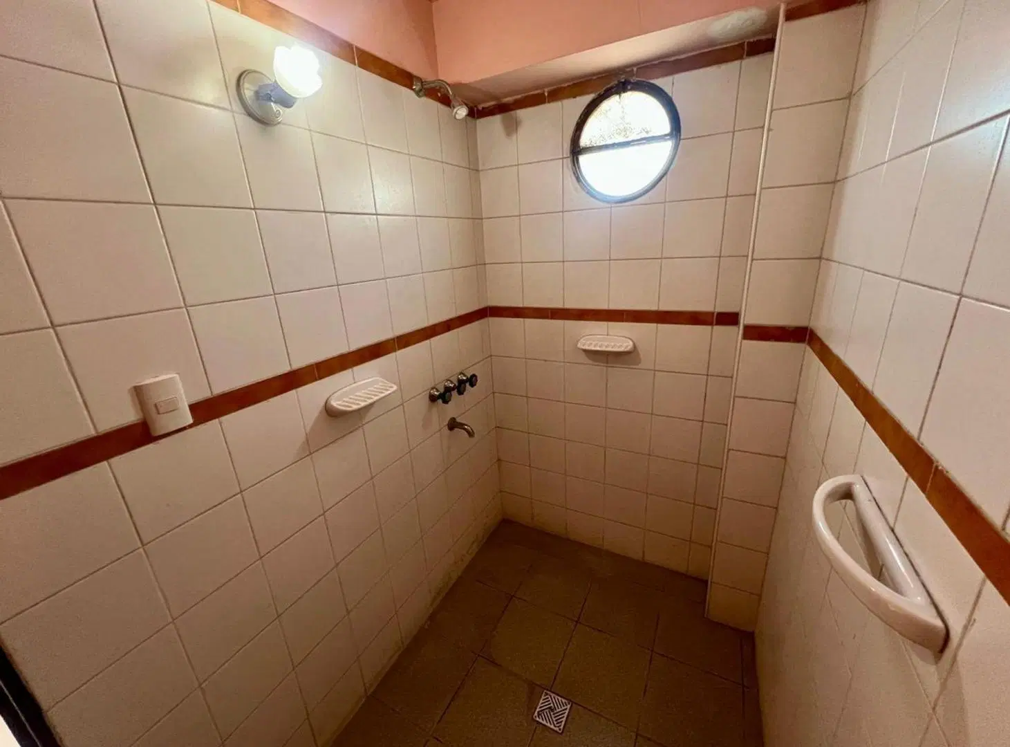 VENTA CASA AMPLIA ,3 DORMITORIOS, DORREGO, GLLÉN 5
