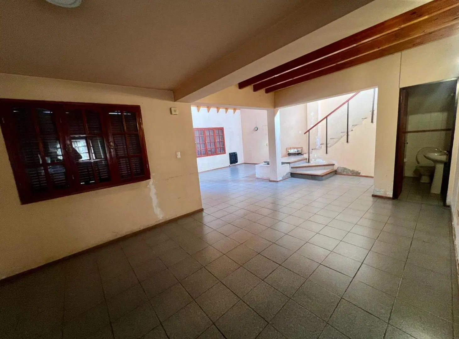 VENTA CASA AMPLIA ,3 DORMITORIOS, DORREGO, GLLÉN 4