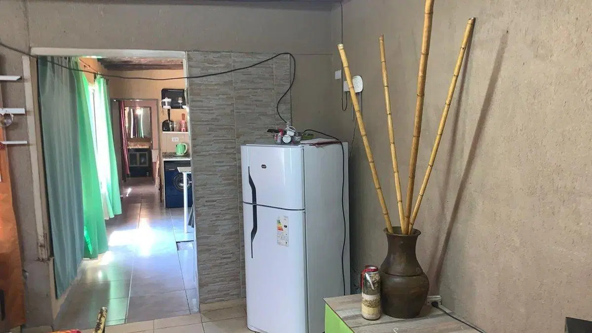 SE VENDE EN BARRIO PRIVADO OASIS CASA CON PILETA 4