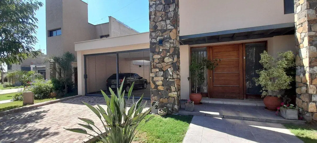 Casa en Venta en Guaymallén APTA CREDITO 2